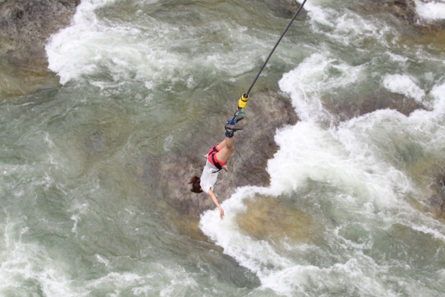 Exciting bungee jump at Sarugakyo Bungy